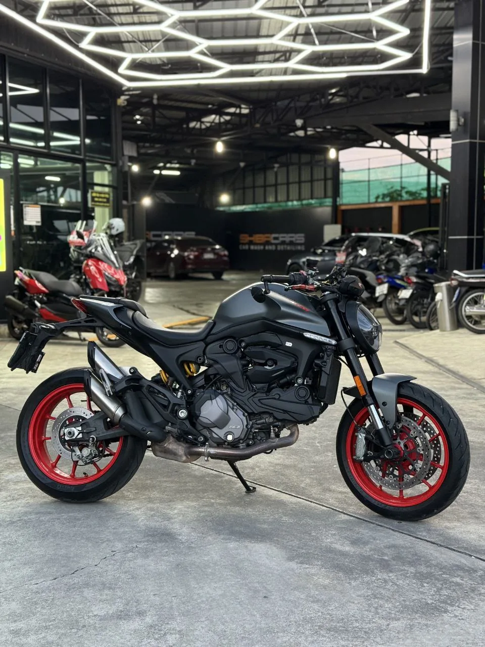 Ducati Monster 2024 — Фото 2