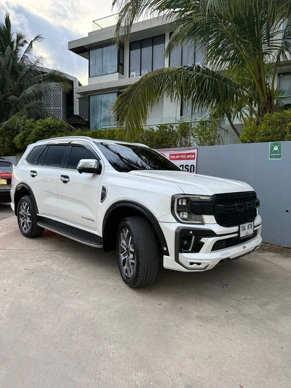 Ford Everest Titanium+, 2023