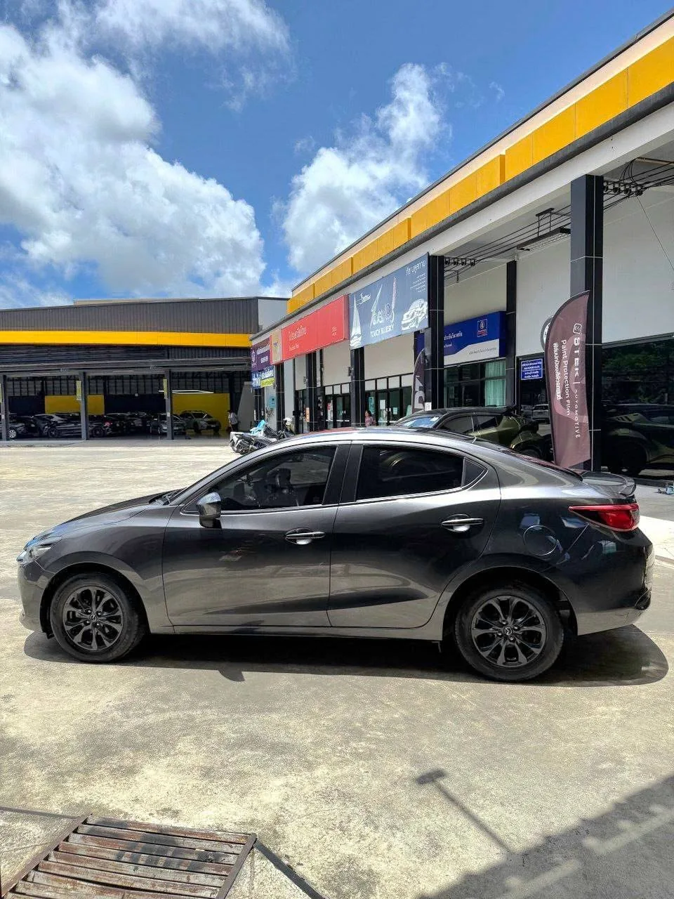Mazda 2 2024 — Foto 3