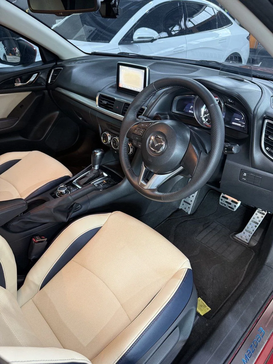 Mazda 3 2015 — Foto 3