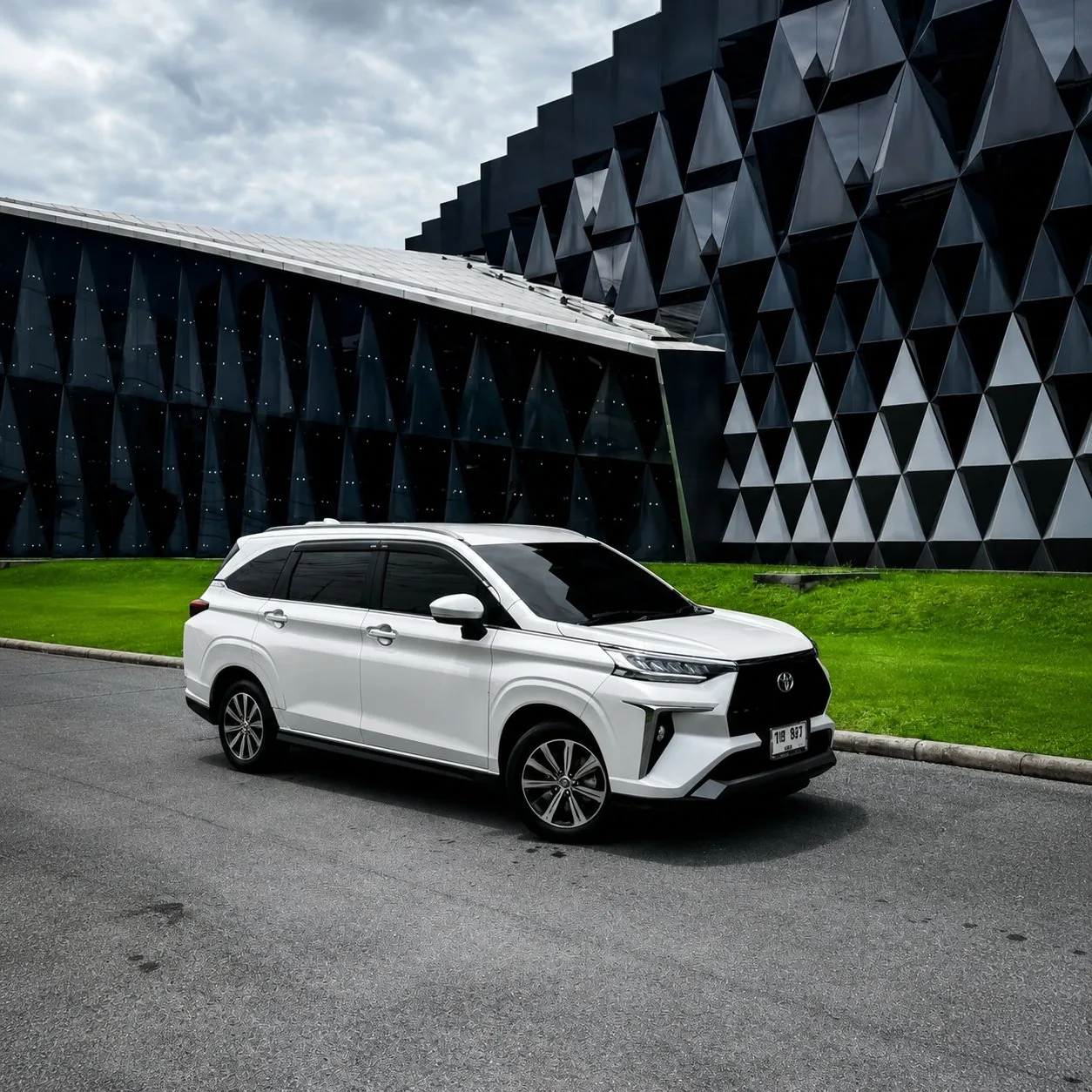Toyota Veloz, 2023