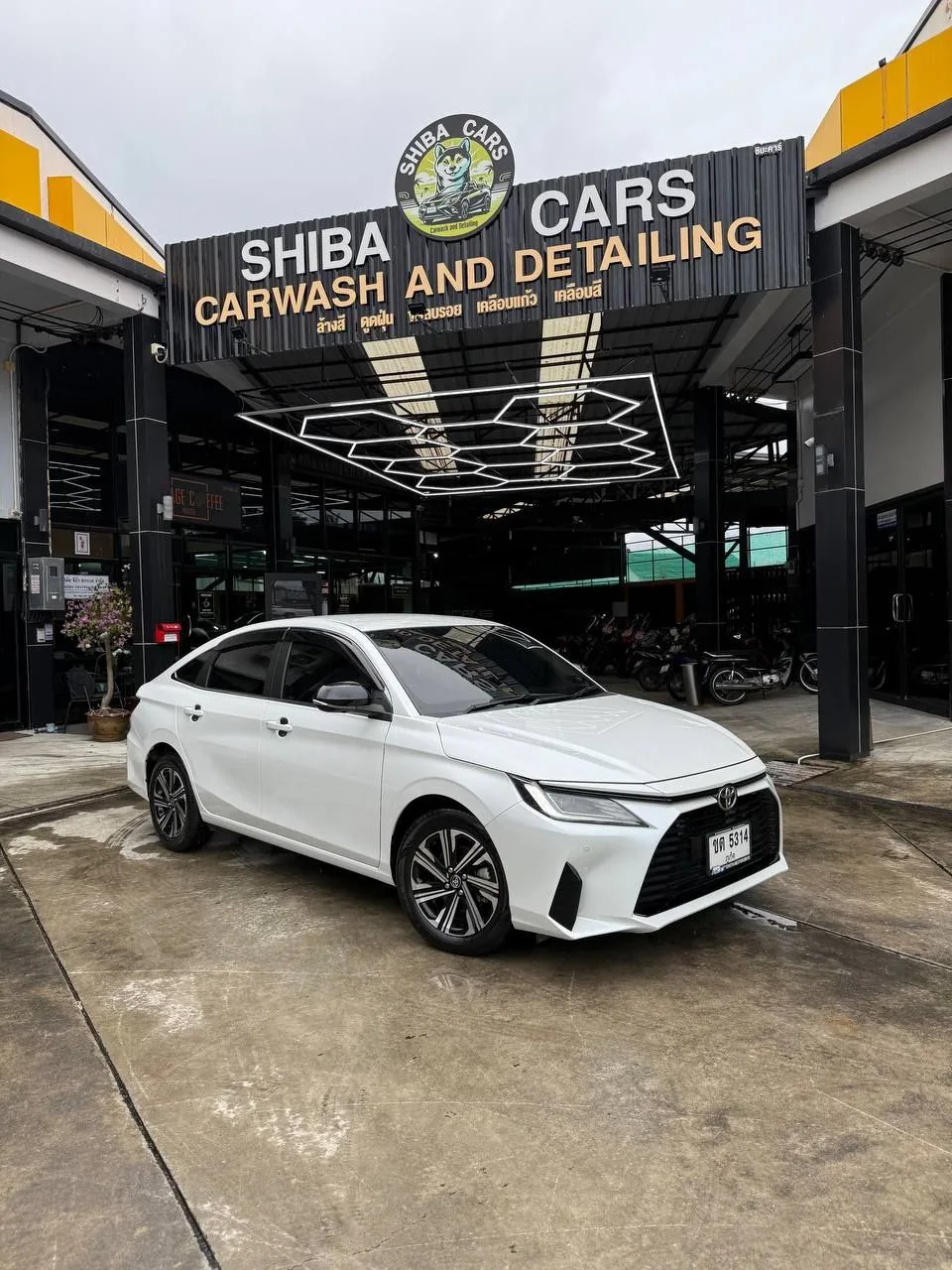 Toyota Yaris Ativ Luxury, 2024