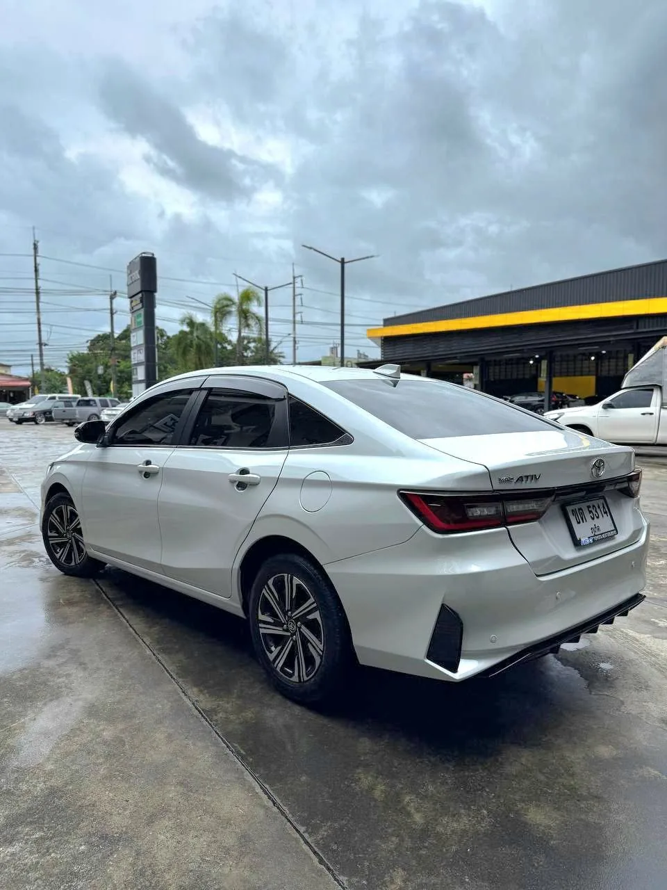 Toyota Yaris Ativ Luxury 2024 — Photo 2