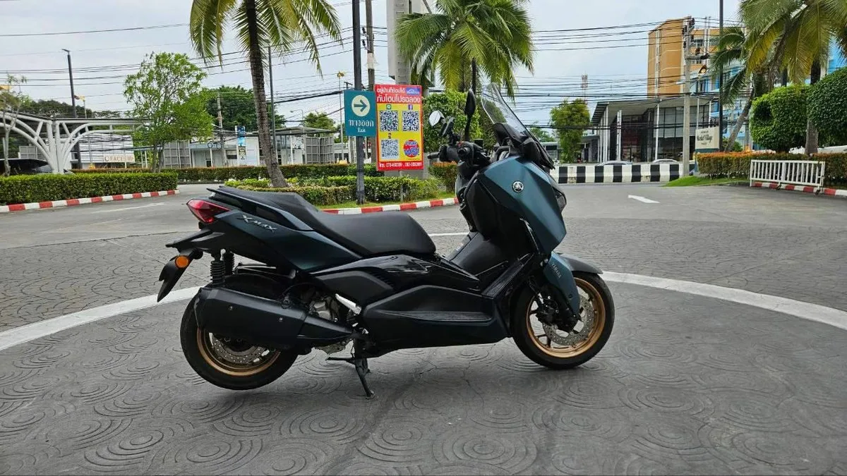 Yamaha XMAX 300 2023 — Foto 2